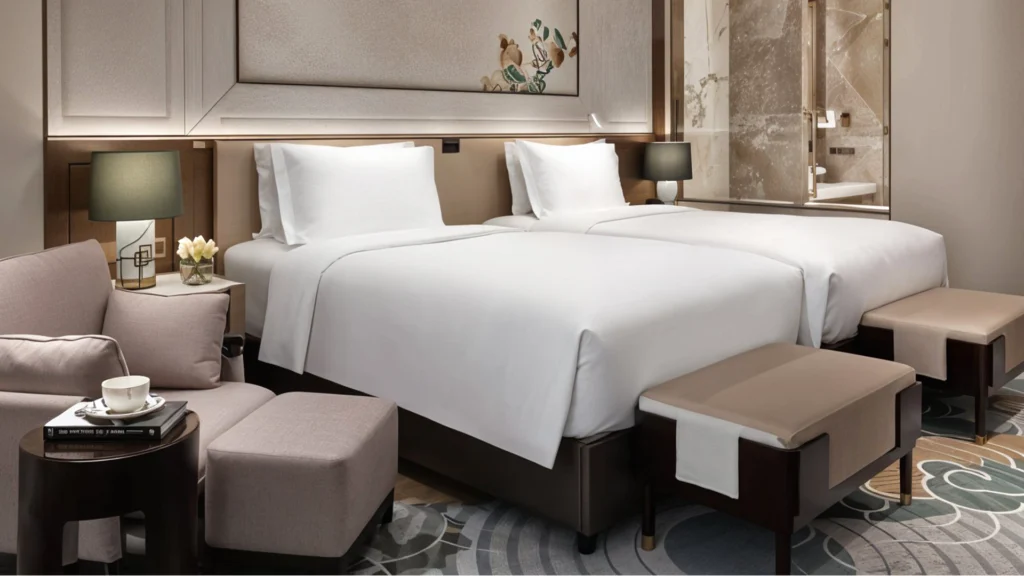 How are Linen Bed Sheets a Perfect Alternative to Duvets for Hotel Bedding in Canada?